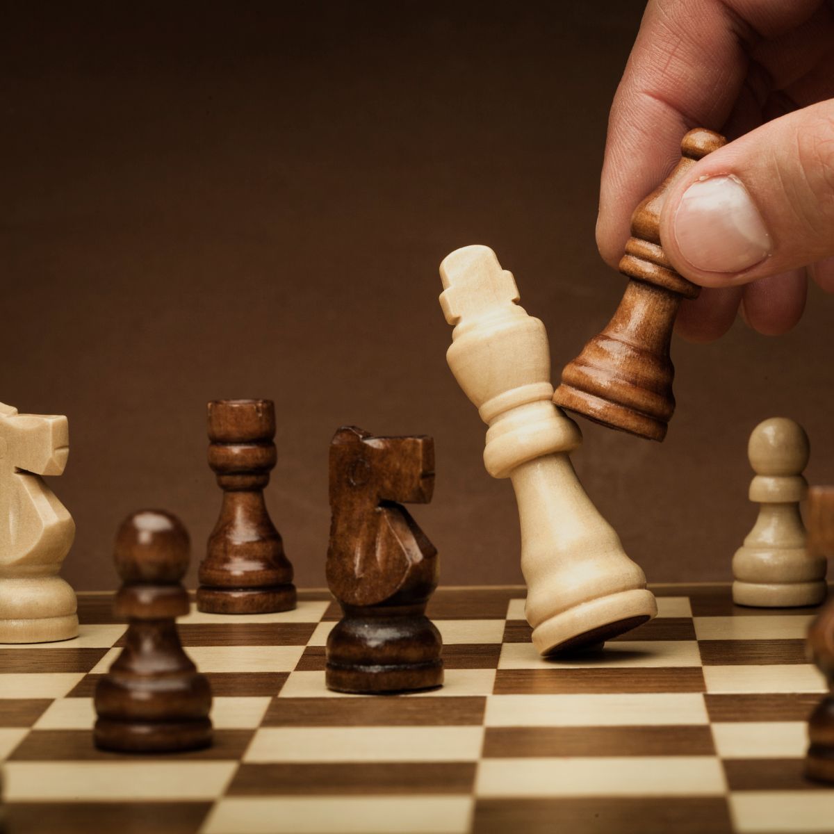 Navigating Supply Chain and Tariff Uncertainty: A Scenario Planning Playbook for Middle Market Companies